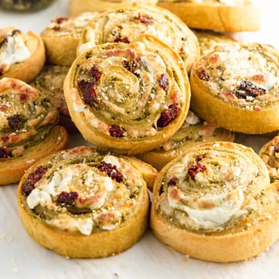 Rollitos de pesto con ajo